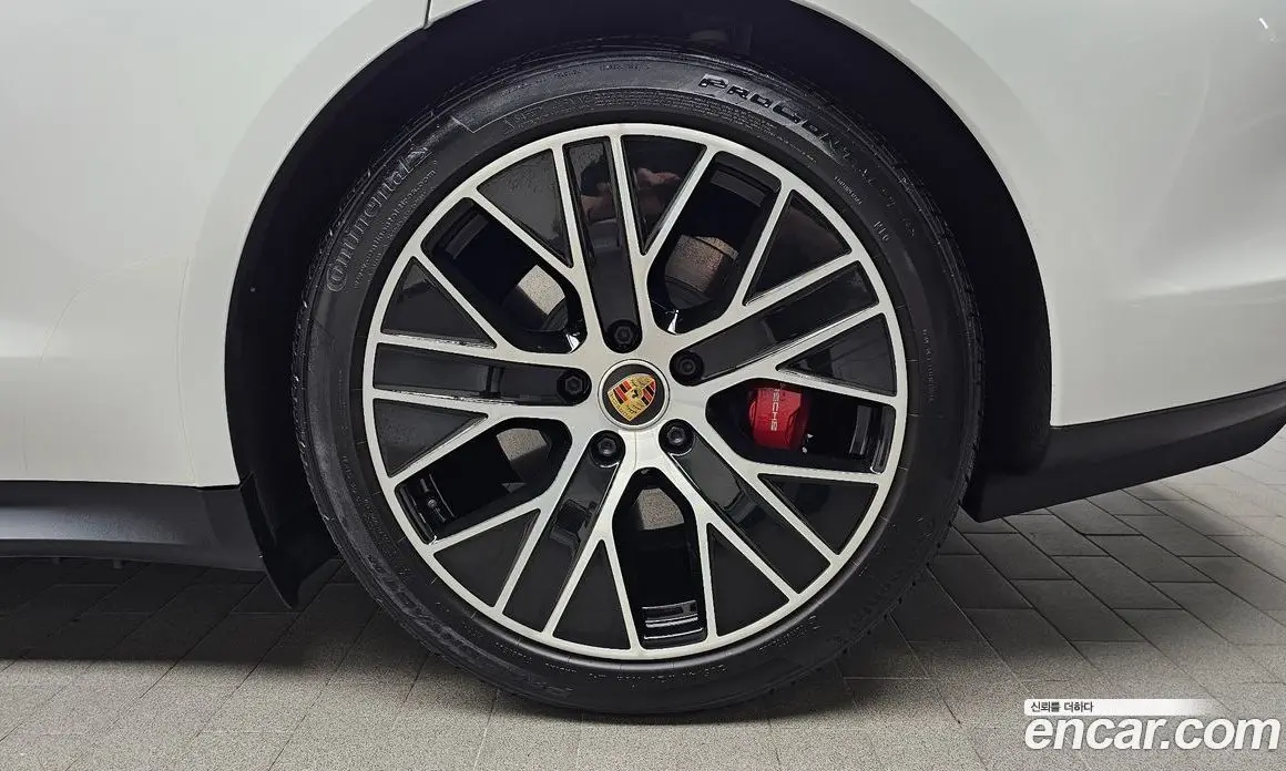 Porsche Taycan 2021 0.1 автомат (гидро), фото 7