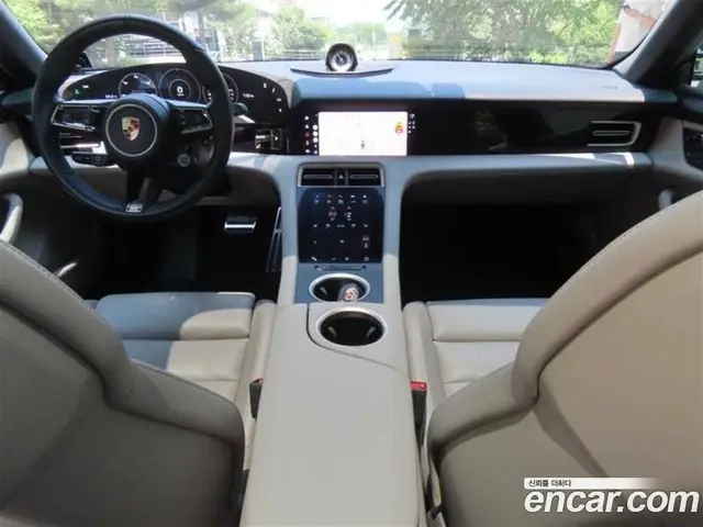 Porsche Taycan 2023 0.1 автомат (гидро), миниатюра 7