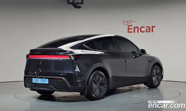 Tesla Model Y 2025 0.2 автомат (гидро), миниатюра 1 Tesla Model Y 2025 0.2 автомат (гидро), миниатюра 1