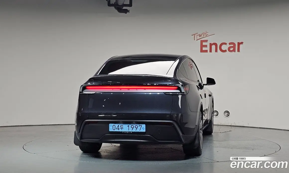 Tesla Model Y 2025 0.2 автомат (гидро), фото 3 Tesla Model Y 2025 0.2 автомат (гидро), фото 3