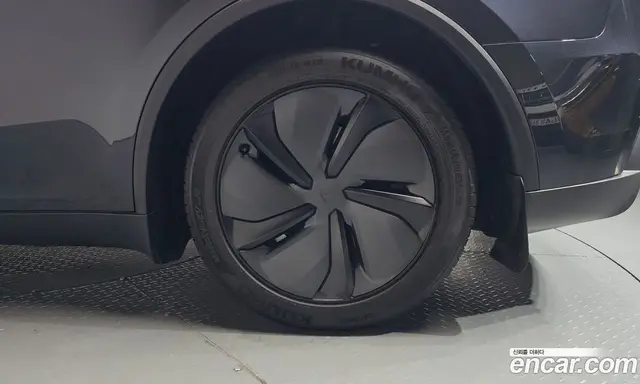 Tesla Model Y 2025 0.2 автомат (гидро), миниатюра 6 Tesla Model Y 2025 0.2 автомат (гидро), миниатюра 6