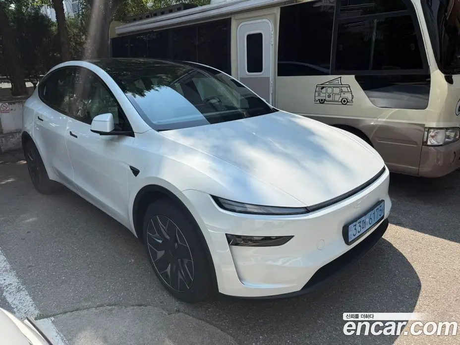 Tesla Model Y 2026 0.1 автомат (гидро), фото 2 Tesla Model Y 2026 0.1 автомат (гидро), фото 2
