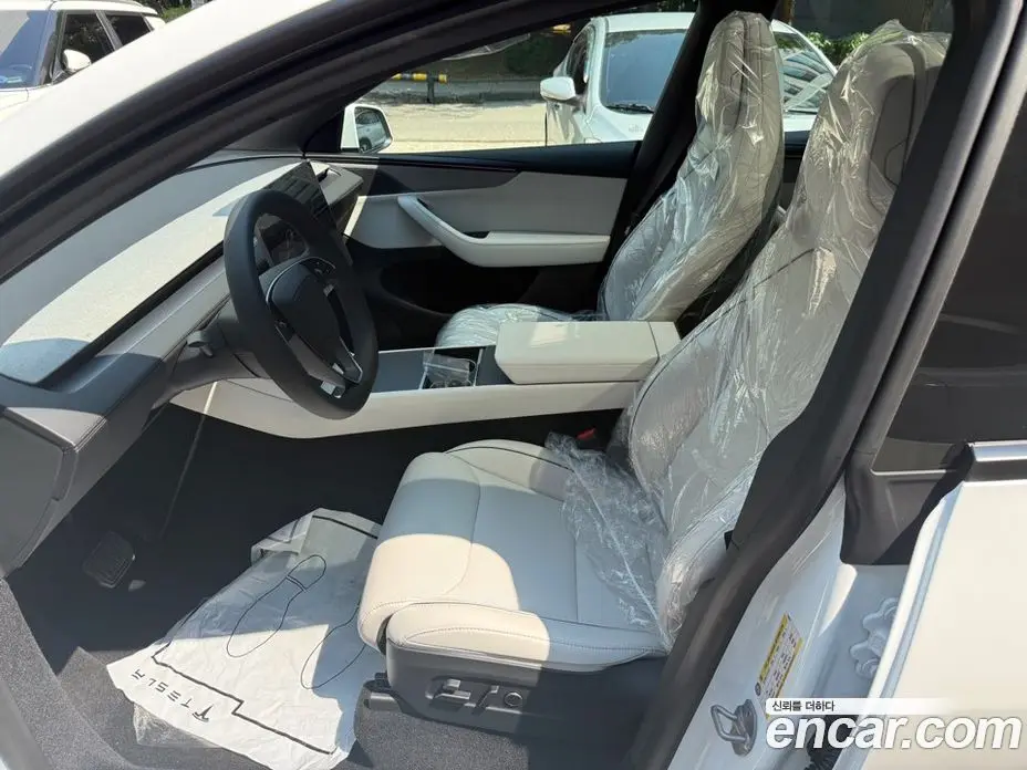 Tesla Model Y 2026 0.1 автомат (гидро), фото 13 Tesla Model Y 2026 0.1 автомат (гидро), фото 13