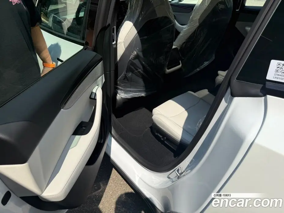 Tesla Model Y 2026 0.1 автомат (гидро), фото 17 Tesla Model Y 2026 0.1 автомат (гидро), фото 17