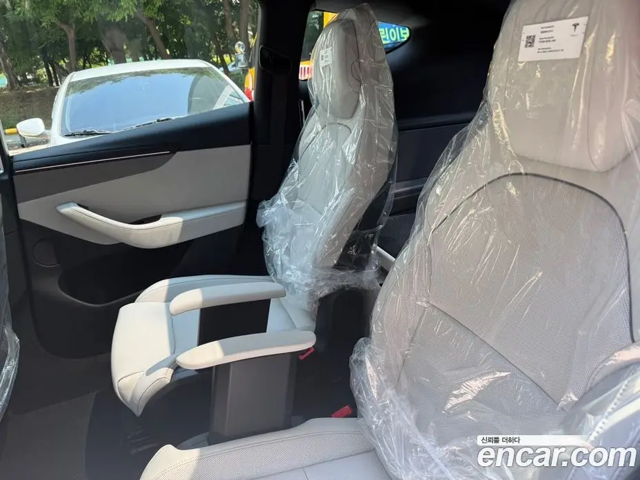 Tesla Model Y 2026 0.1 автомат (гидро), фото 20 Tesla Model Y 2026 0.1 автомат (гидро), фото 20