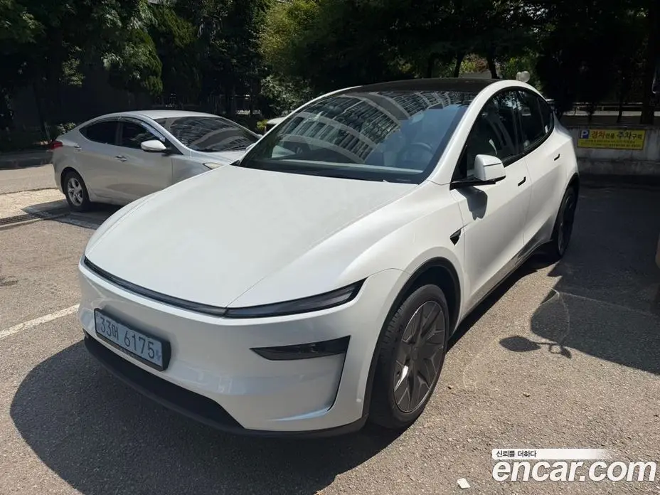 Tesla Model Y 2026 0.1 автомат (гидро), фото 3 Tesla Model Y 2026 0.1 автомат (гидро), фото 3