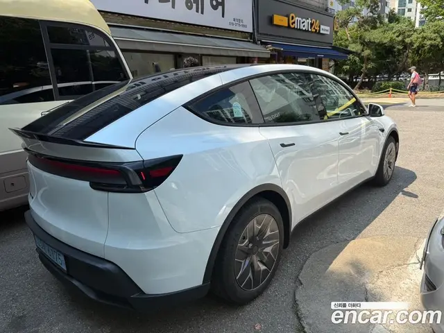 Tesla Model Y 2026 0.1 автомат (гидро), миниатюра 4 Tesla Model Y 2026 0.1 автомат (гидро), миниатюра 4