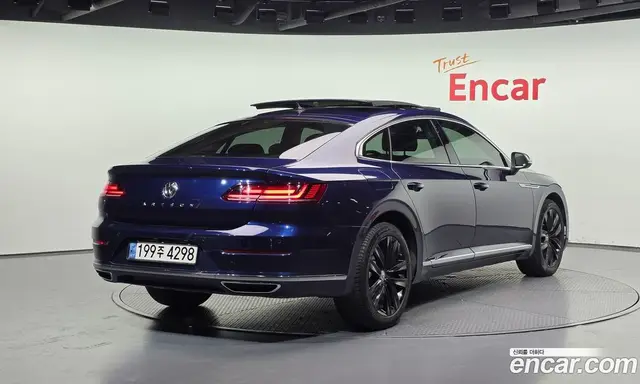 Volkswagen Arteon 2019 2.0 автомат (гидро), миниатюра 2
