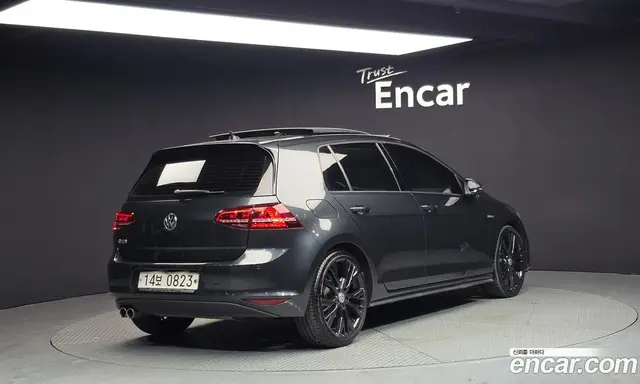 Volkswagen Golf 2016 2.0 автомат (гидро), миниатюра 2