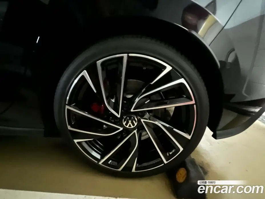 Volkswagen Golf 2023 2.0 автомат (гидро), фото 5