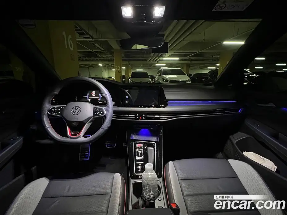 Volkswagen Golf 2023 2.0 автомат (гидро), фото 6