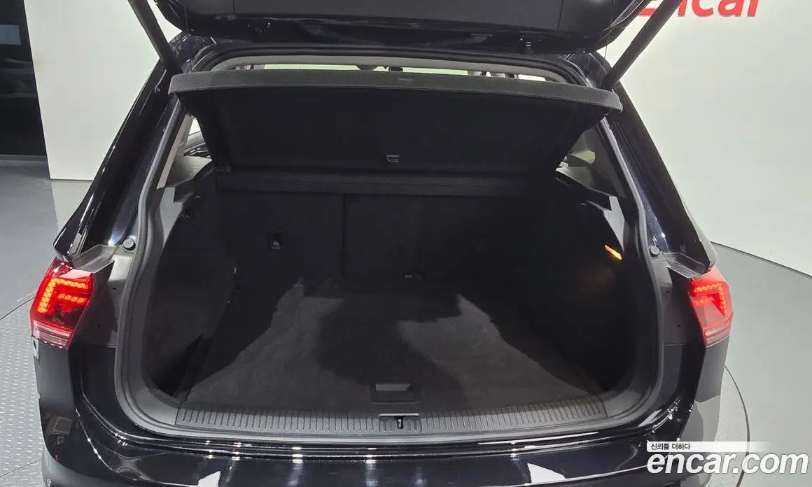 Volkswagen Tiguan 2019 2.0 автомат (гидро), фото 31