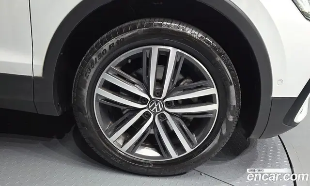 Volkswagen Tiguan 2023 2.0 автомат (гидро), миниатюра 7