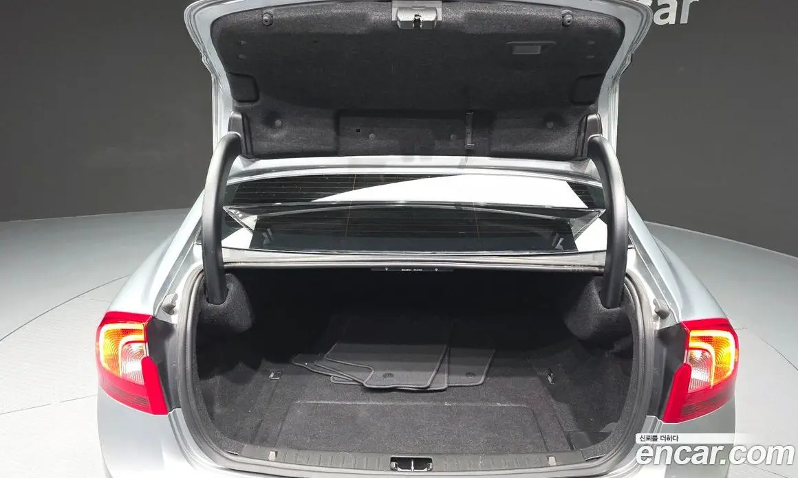 Volvo S60 2017 2.0 автомат (гидро), фото 20