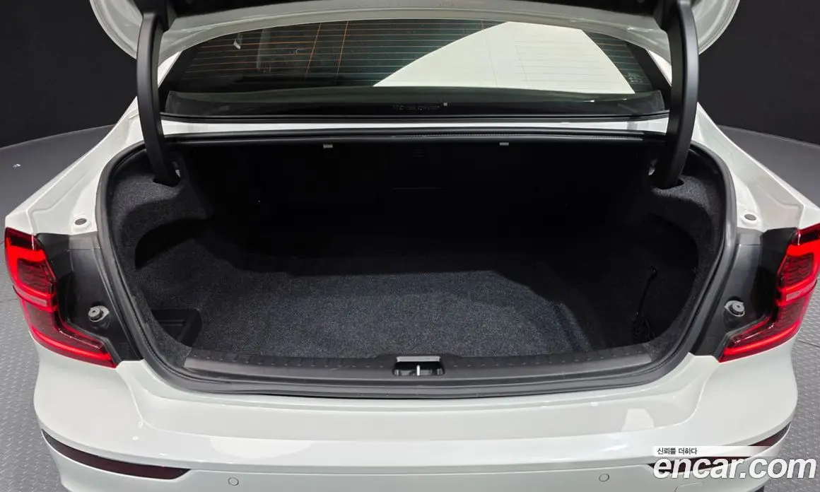 Volvo S60 2022 2.0 автомат (гидро), фото 20