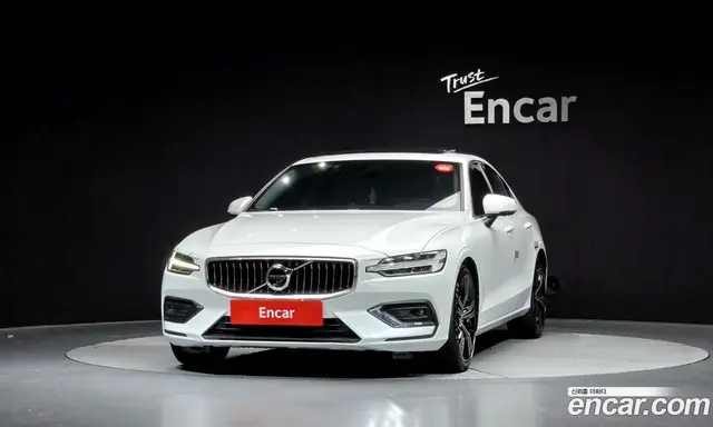 Volvo S60 2022 2.0 автомат (гидро), миниатюра 3