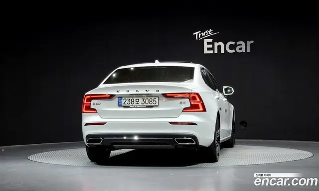Volvo S60 2022 2.0 автомат (гидро), миниатюра 4