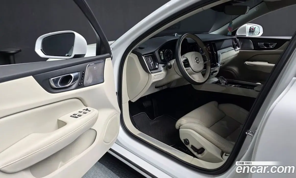 Volvo S60 2022 2.0 автомат (гидро), фото 10