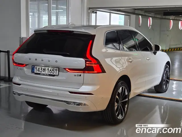 Volvo XC60 2026 2.0 автомат (гидро), миниатюра 2