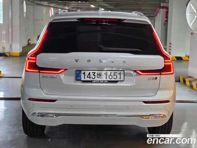 Volvo XC60 2026 2.0 автомат (гидро), миниатюра 4