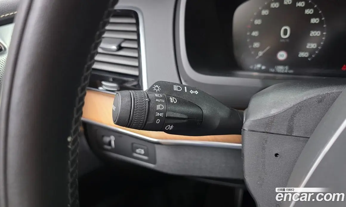 Volvo XC90 2019 2.0 автомат (гидро), фото 25