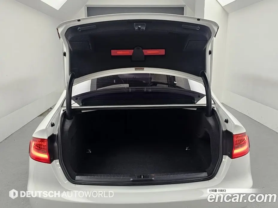 Audi A4 2013 2.0 автомат (гидро), фото 19