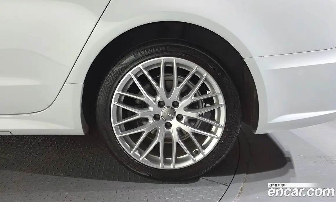 Audi A6 2018 2.0 автомат (гидро), фото 7