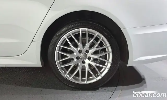 Audi A6 2018 2.0 автомат (гидро), миниатюра 7