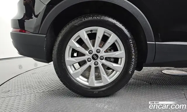Audi Q3 2025 2.0 автомат (гидро), миниатюра 4