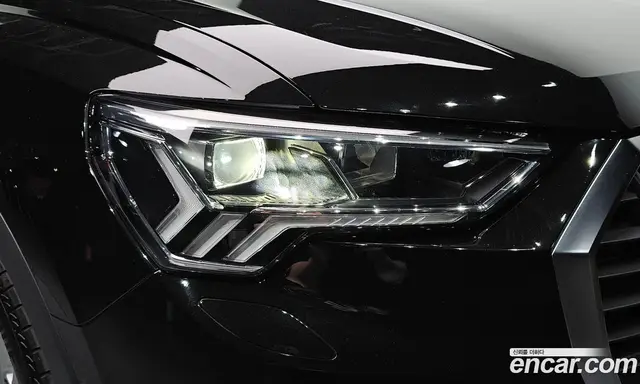 Audi Q3 2025 2.0 автомат (гидро), миниатюра 7