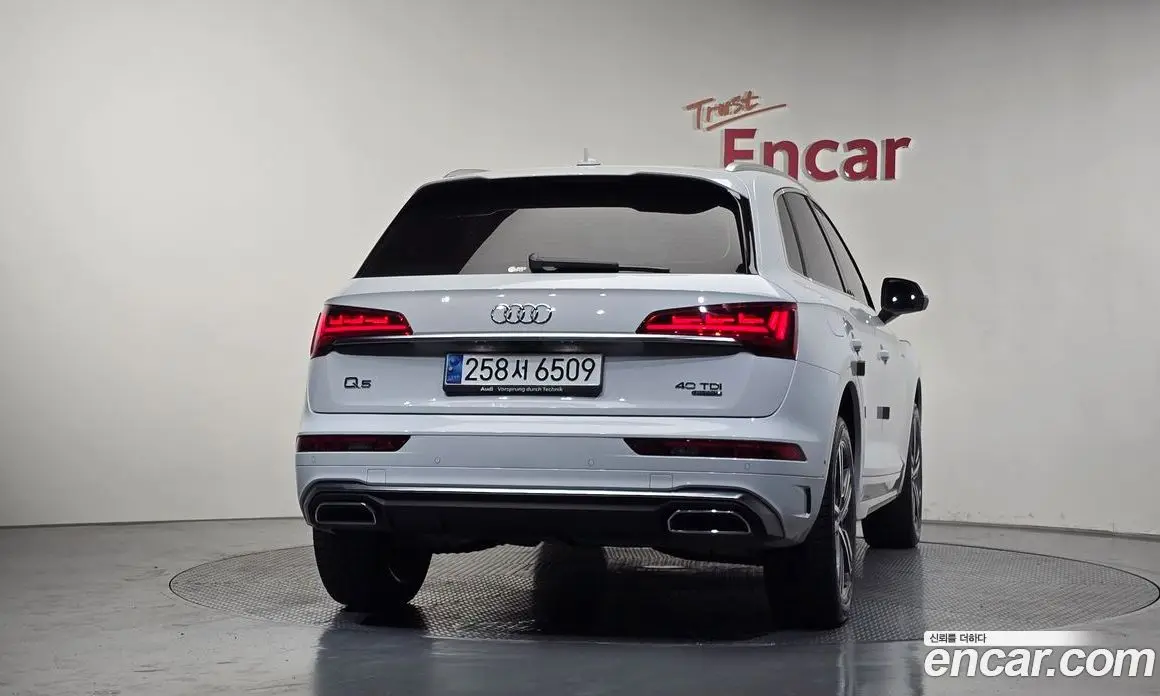 Audi Q5 2023 2.0 автомат (гидро), фото 3
