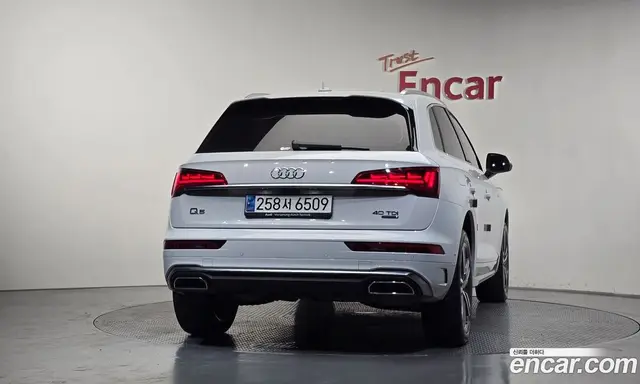 Audi Q5 2023 2.0 автомат (гидро), миниатюра 3