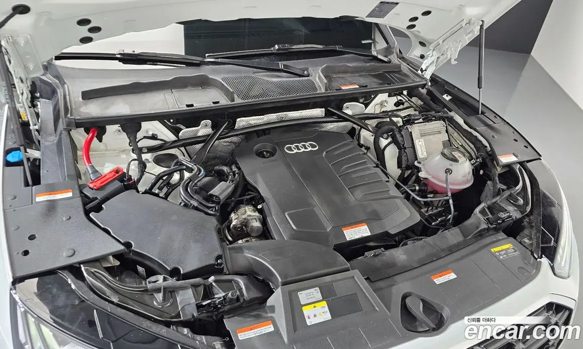 Audi Q5 2023 2.0 автомат (гидро), фото 5
