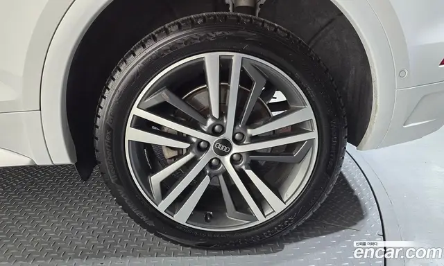 Audi Q5 2023 2.0 автомат (гидро), миниатюра 6