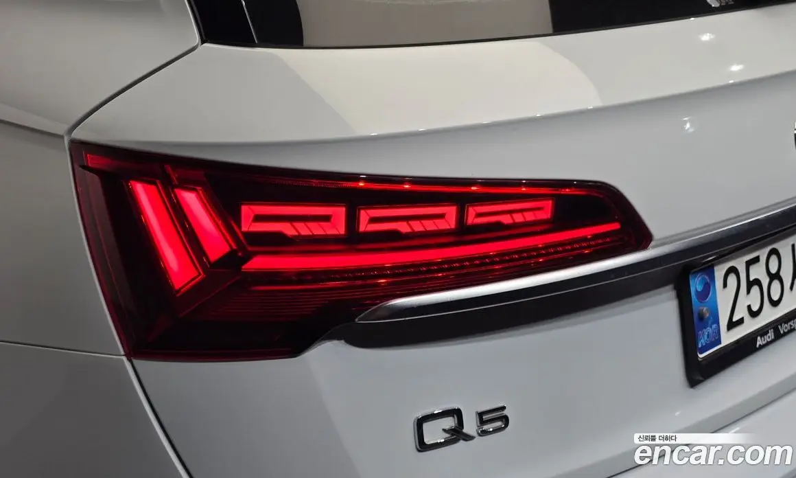 Audi Q5 2023 2.0 автомат (гидро), фото 8