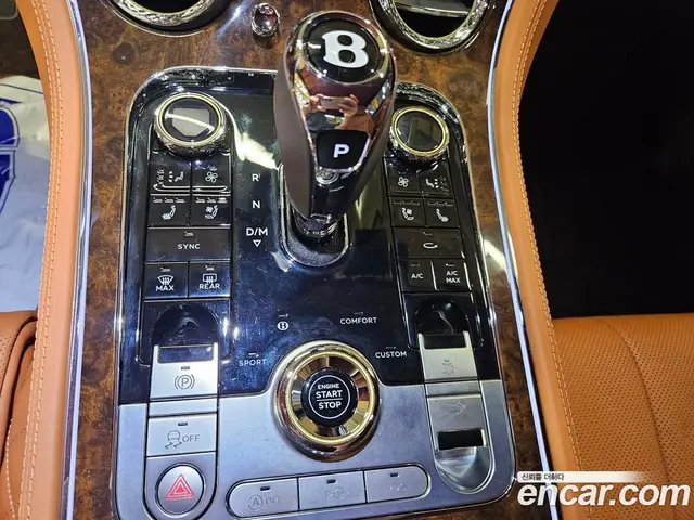 Bentley Continental 2023 4.0 автомат (гидро), миниатюра 12