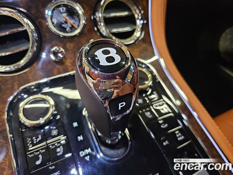 Bentley Continental 2023 4.0 автомат (гидро), фото 9