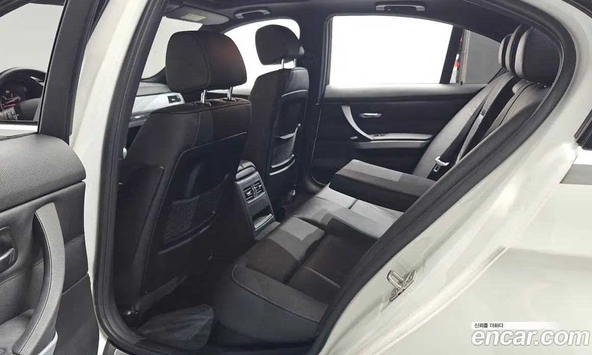 BMW 3 серия 2011 2.0 автомат (гидро), фото 12