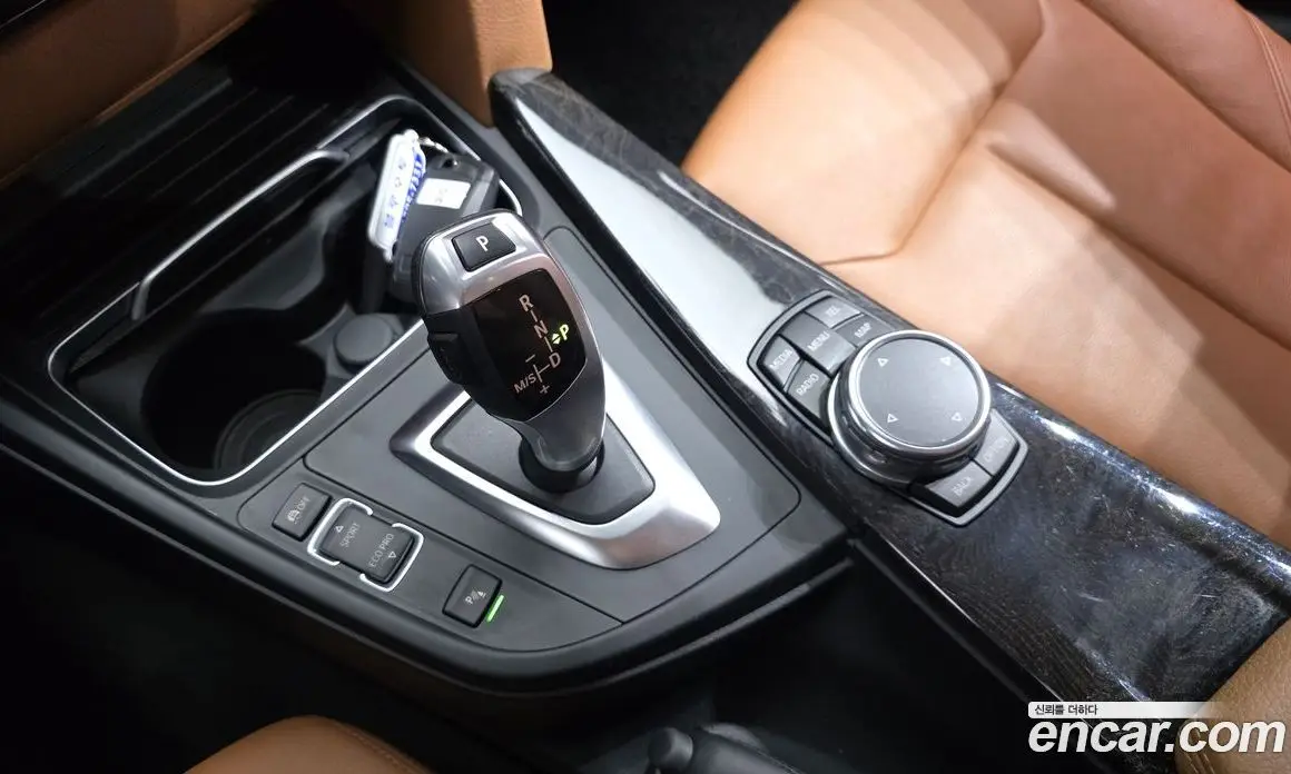 BMW 3 серия 2016 2.0 автомат (гидро), фото 9