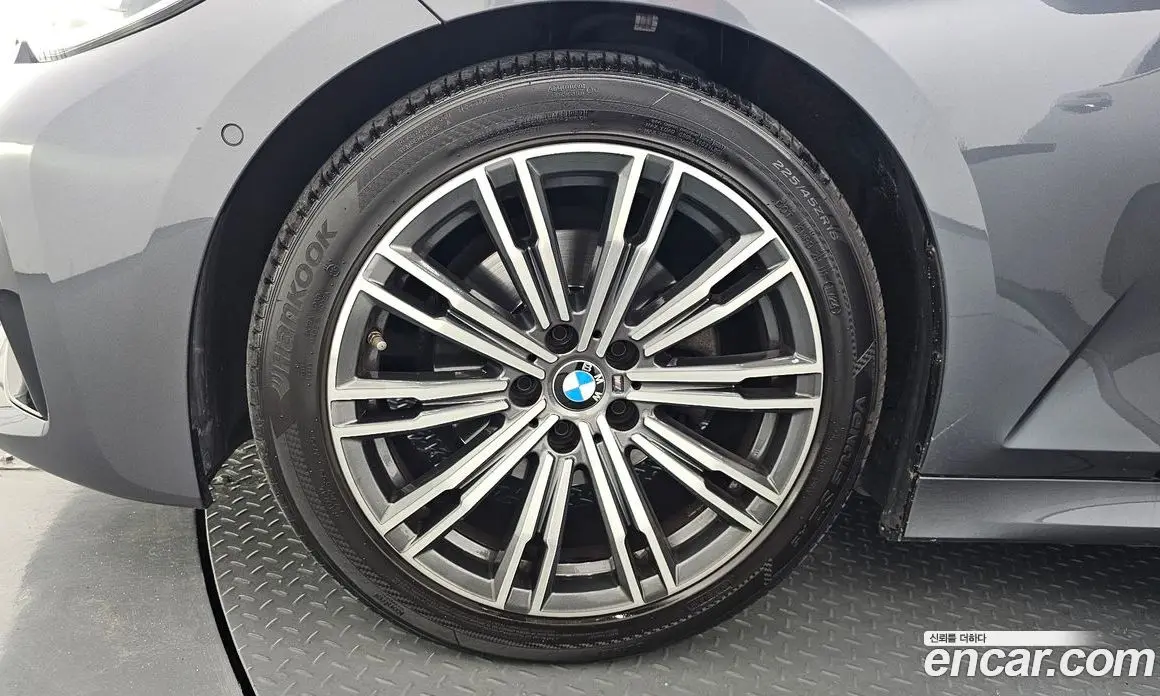 BMW 3 серия 2021 2.0 автомат (гидро), фото 5
