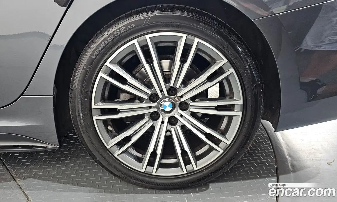 BMW 3 серия 2021 2.0 автомат (гидро), фото 7