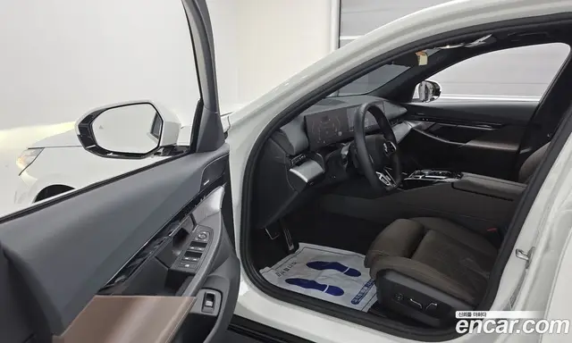 BMW 5 серия 2025 2.0 автомат (гидро), миниатюра 11