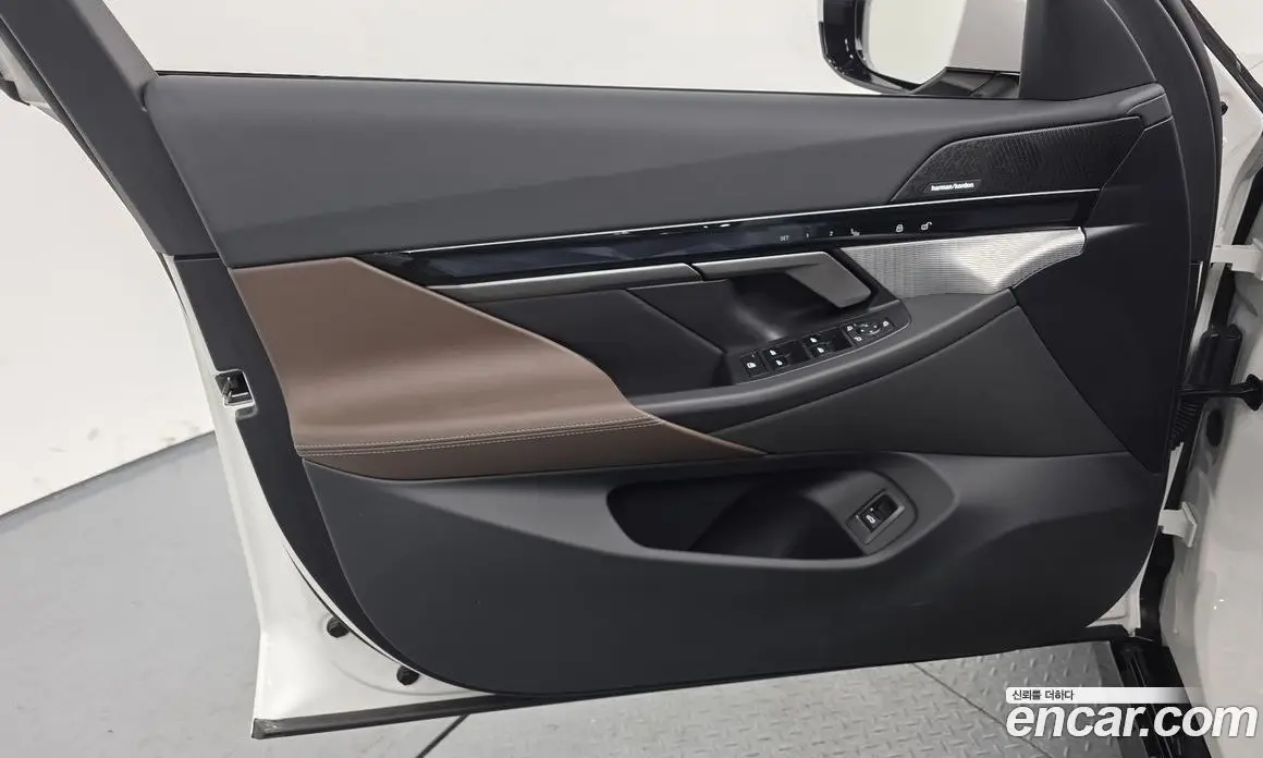 BMW 5 серия 2025 2.0 автомат (гидро), фото 18