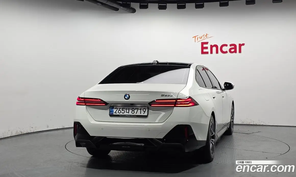 BMW 5 серия 2025 2.0 автомат (гидро), фото 4