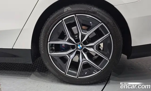 BMW 5 серия 2025 2.0 автомат (гидро), миниатюра 5