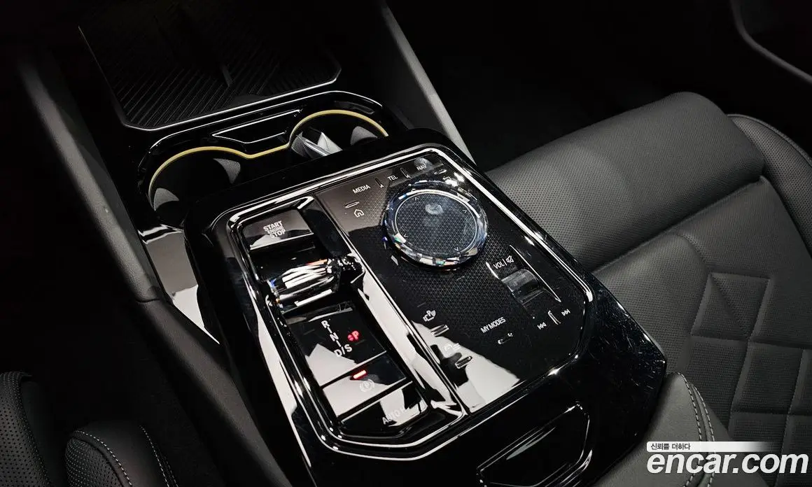 BMW 5 серия 2025 2.0 автомат (гидро), фото 12
