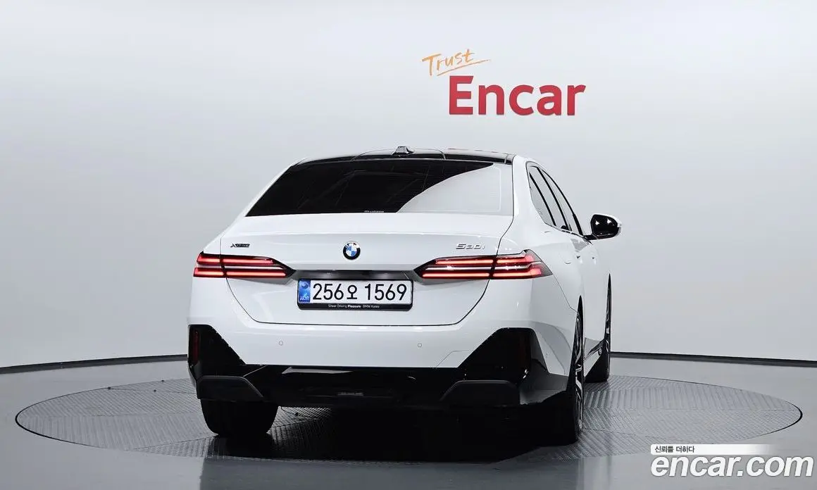 BMW 5 серия 2025 2.0 автомат (гидро), фото 4