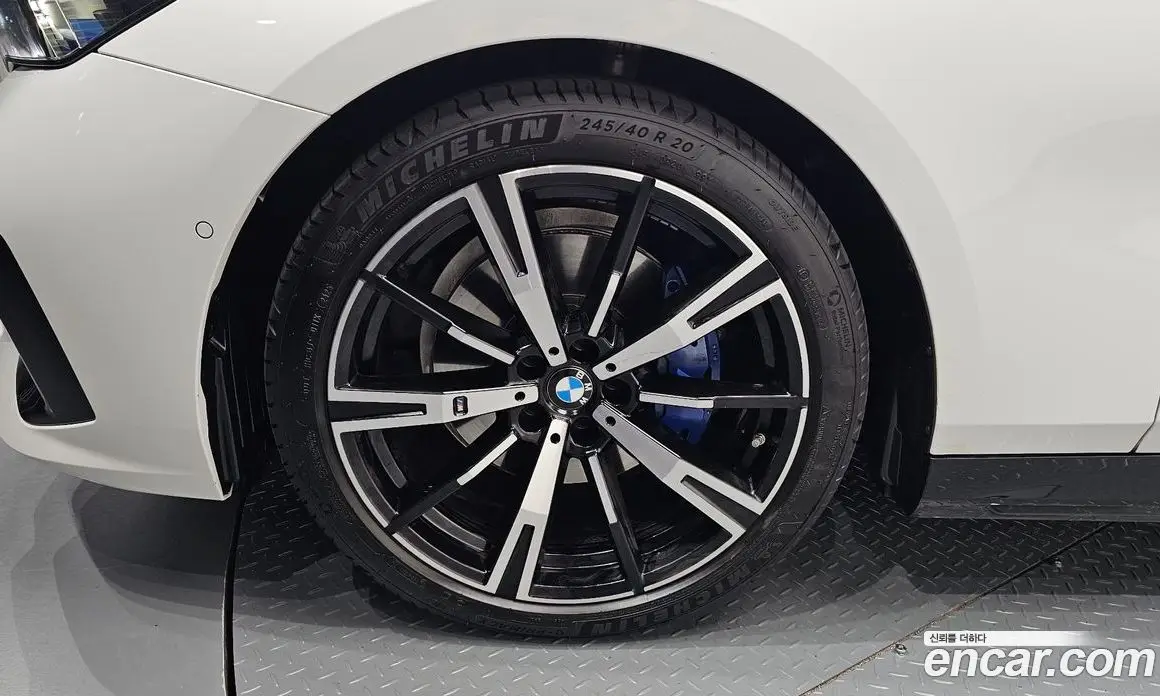 BMW 5 серия 2025 2.0 автомат (гидро), фото 5