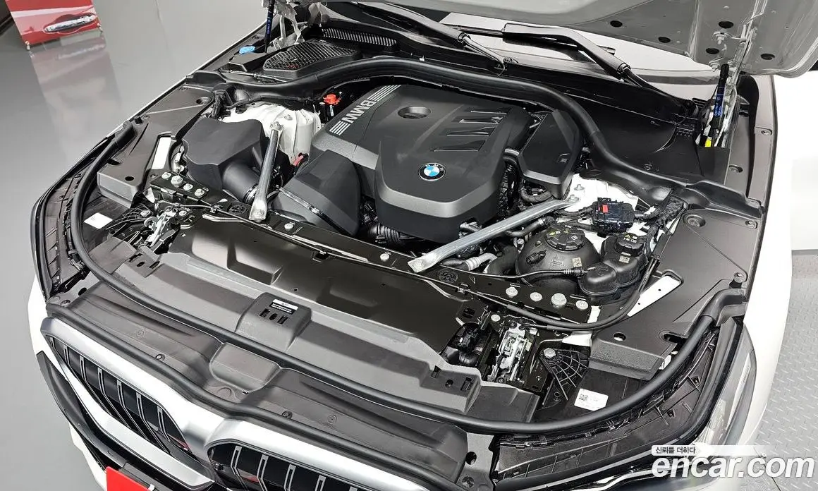 BMW 5 серия 2025 2.0 автомат (гидро), фото 6