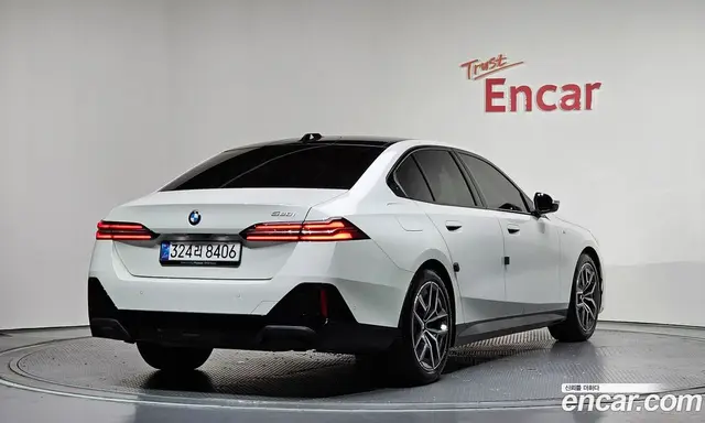 BMW 5 серия 2025 2.0 автомат (гидро), миниатюра 2